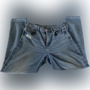 American Eagle women's mom jean high rise stretch size 6